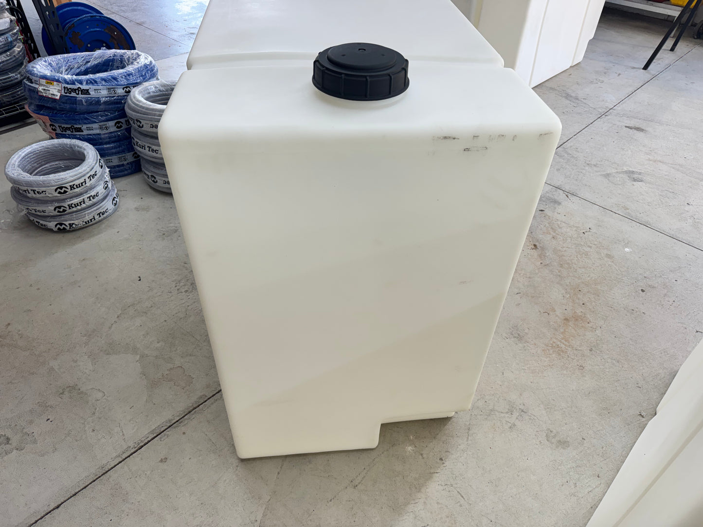 200 Gallon Vertical Tank - Slim Line (Thick Walls)
